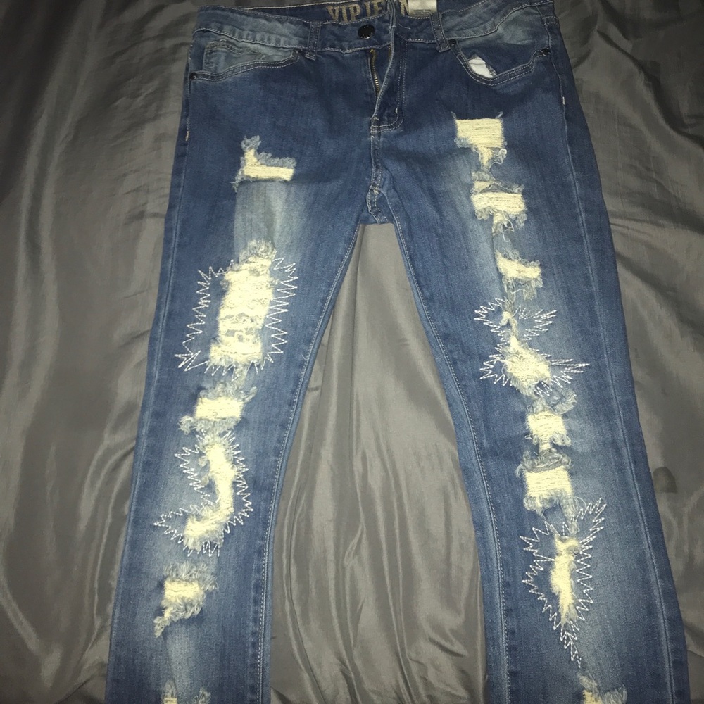 Ripped skinny jeans